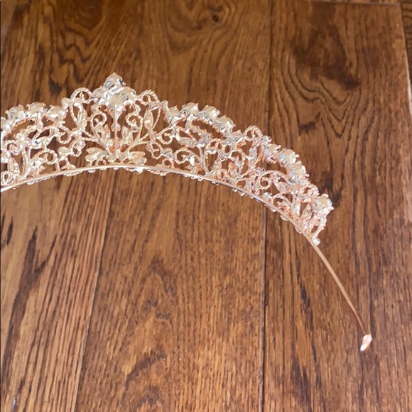 Rose Gold Tiara w/ Crystals - Picture 4 of 6